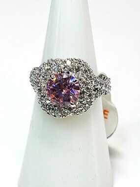 Ring Bomb Party RIng, size 6, NWOT, pink gemstone, contemporary, avant garde